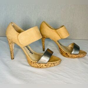 Olsen Haus Women's Heel Beige and Silver size 7.5 Vegan
